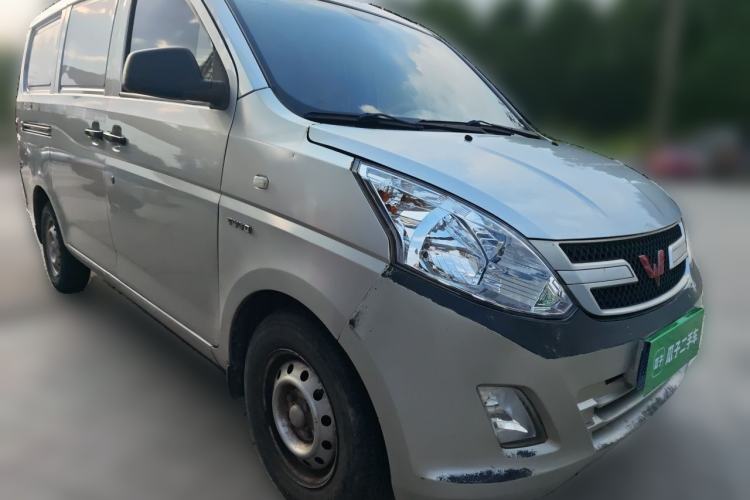 Used Wuling Rongguang V  Front Right 45 Deg