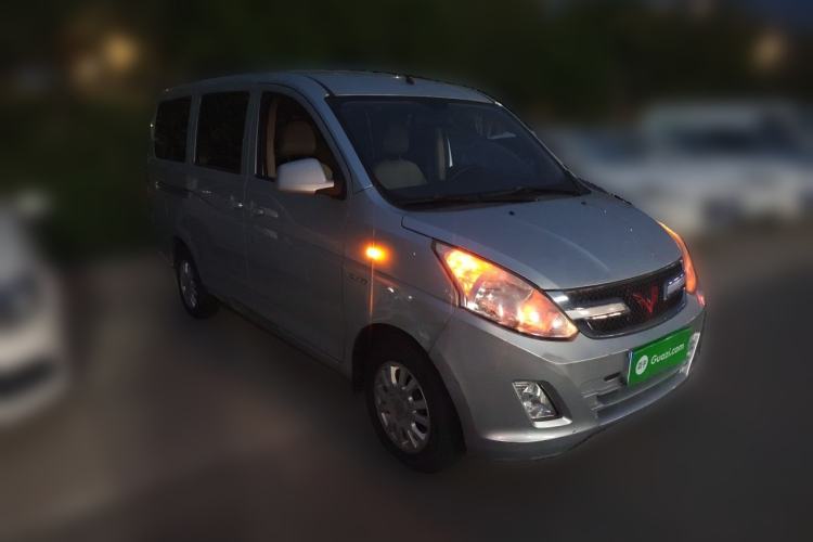 Used Wuling Rongguang V 2018 1.5L Standard Version Front Right 45 Deg