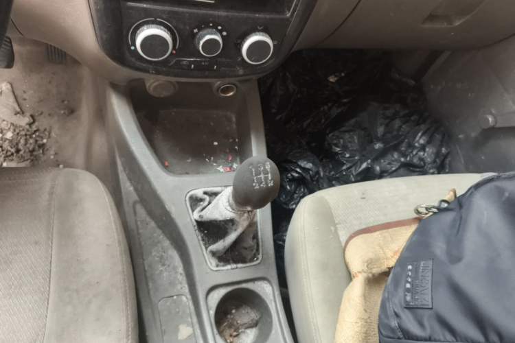 Used Wuling Rongguang V 2018 1.5L Practical Version Gear Lever