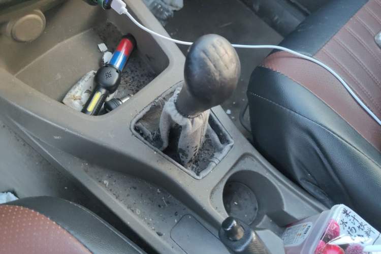 Used Wuling Rongguang V 2018 1.5L Practical Version Gear Lever