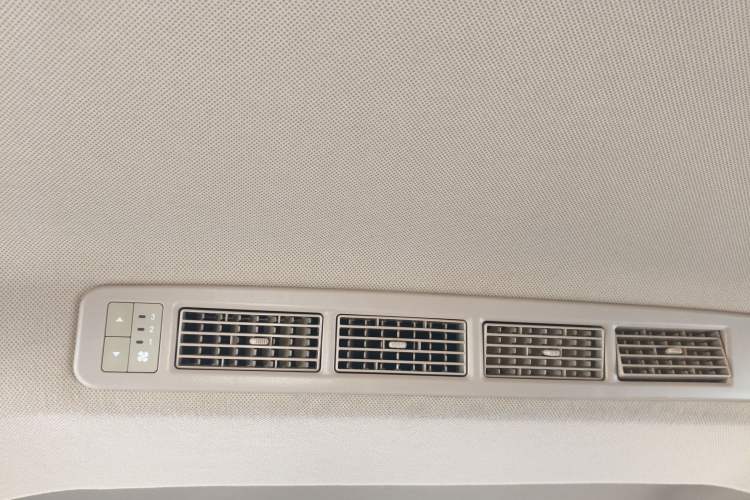 Used Wuling Rongguang V 2018 1.5L Standard Version Headliner
