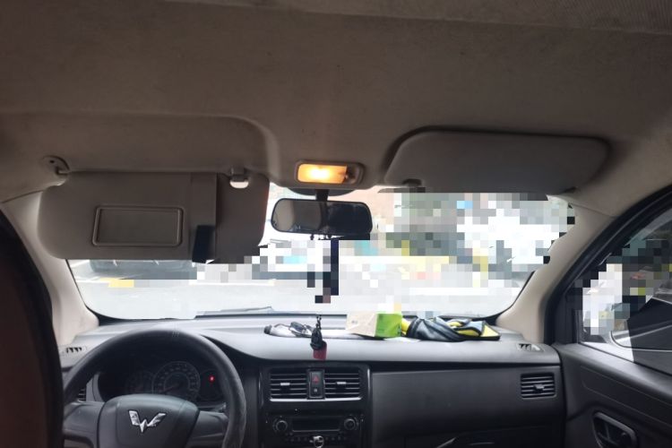 Used Wuling Rongguang V 2018 1.5L Standard Version Headliner