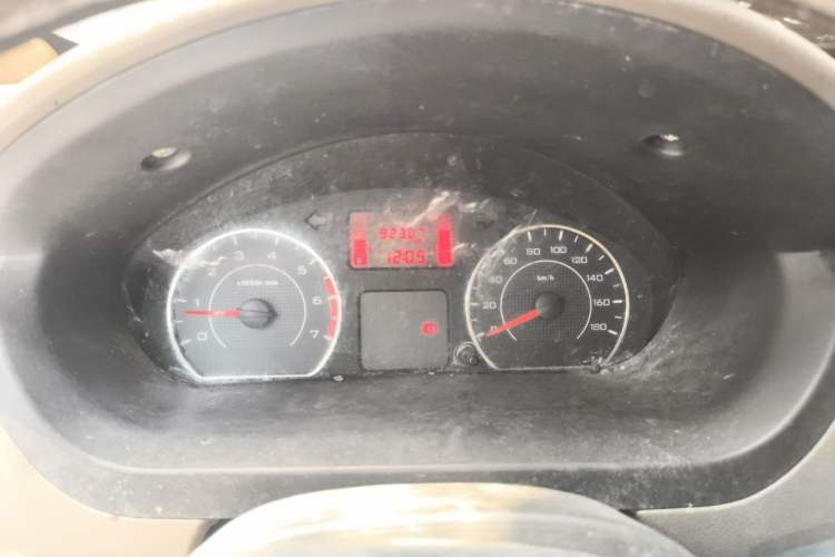 Used Wuling Rongguang V 2018 1.5L Practical Version Instrument Cluster