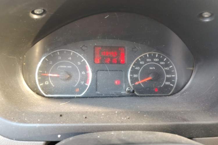 Used Wuling Rongguang V 2018 1.5L Practical Version Instrument Cluster