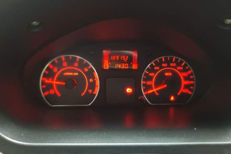 Used Wuling Rongguang V 2018 1.5L Practical Version Instrument Cluster