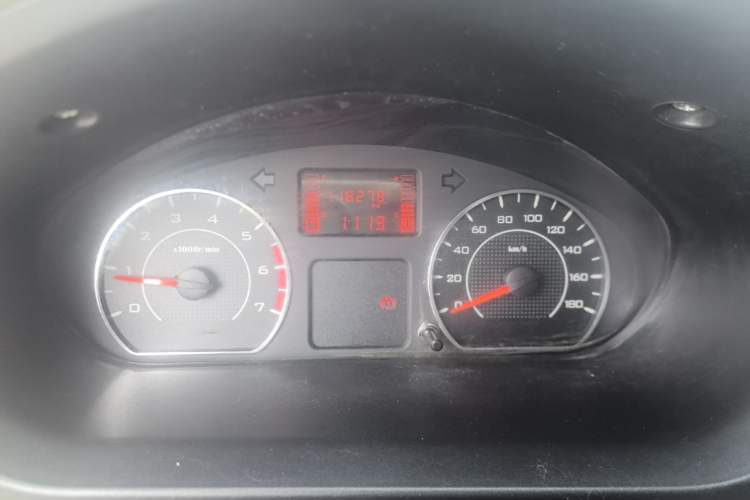 Used Wuling Rongguang V 2018 1.5L Practical Version Instrument Cluster