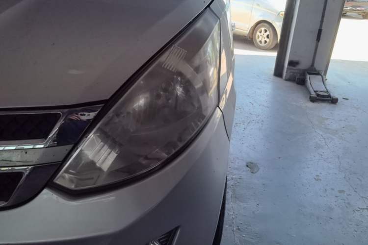 Used Wuling Rongguang V 2018 1.5L Standard Version Left Front Headlight
