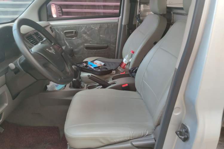 Used Wuling Rongguang V  Left Front Seat