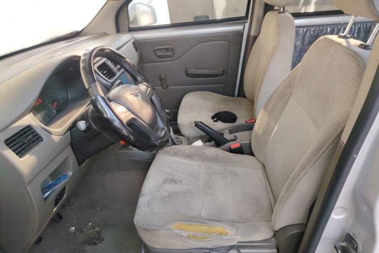 Used Wuling Rongguang V 2018 1.5L Practical Version Left Front Seat