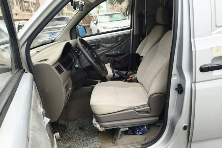Used Wuling Rongguang V 2018 1.5L Practical Version Left Front Seat