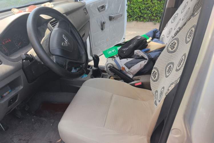 Used Wuling Rongguang V 2018 1.5L Practical Version Left Front Seat