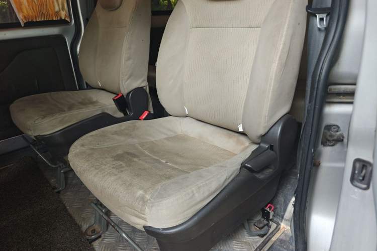 Used Wuling Rongguang V 2018 1.5L Standard Version Left Rear Seat