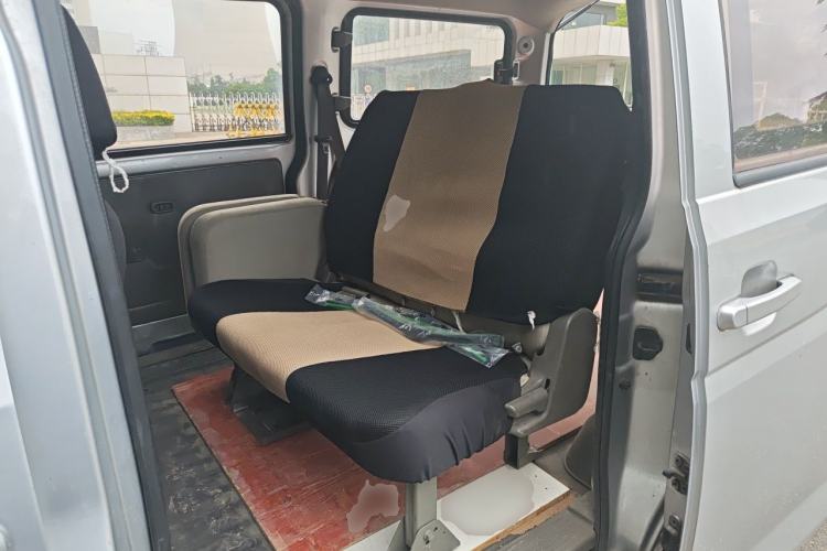 Used Wuling Rongguang V 2018 1.5L Practical Version Left Rear Seat