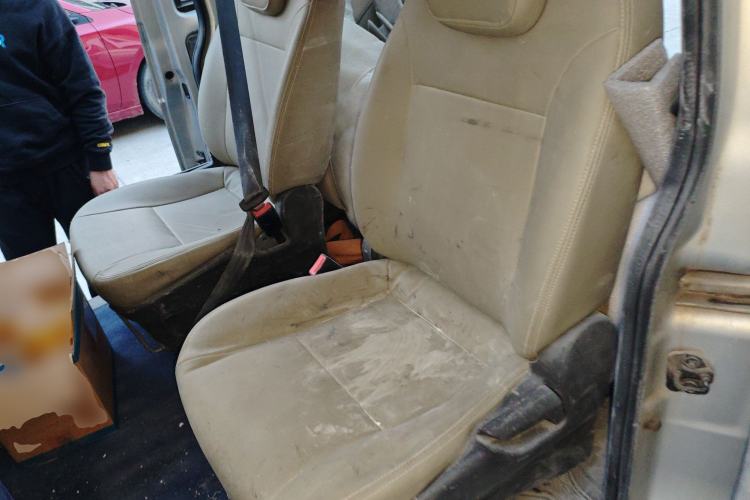 Used Wuling Rongguang V 2018 1.5L Standard Version Left Rear Seat