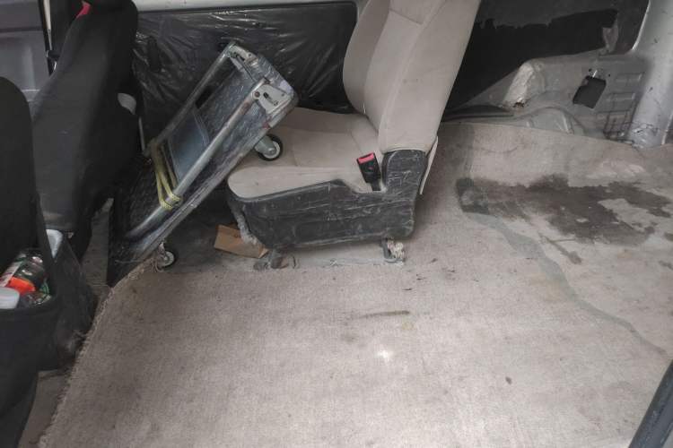 Used Wuling Rongguang V 2018 1.5L Standard Version Left Rear Seat