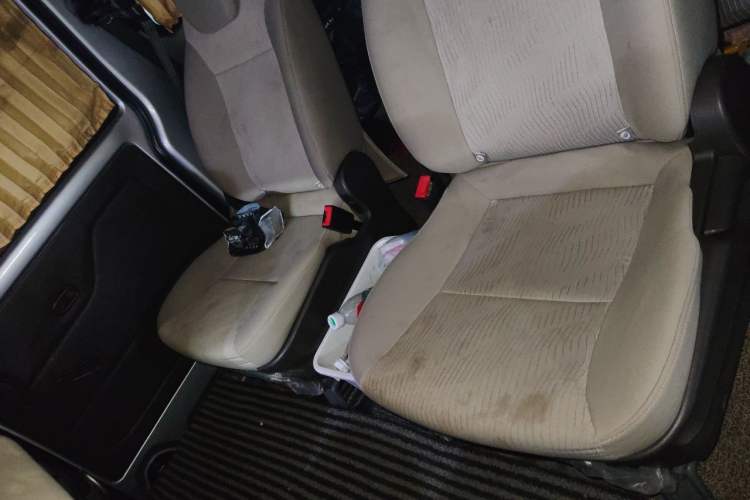 Used Wuling Rongguang V 2018 1.5L Standard Version Left Rear Seat