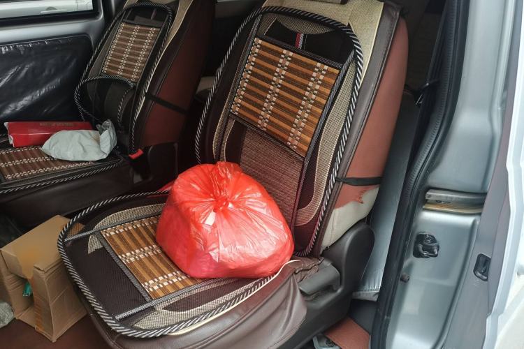 Used Wuling Rongguang V 2018 1.5L Standard Version Left Rear Seat