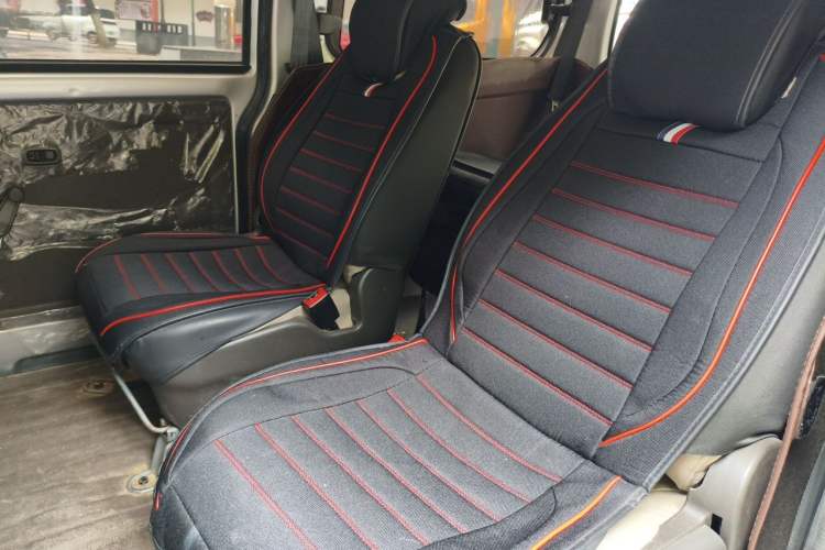 Used Wuling Rongguang V 2018 1.5L Standard Version Left Rear Seat