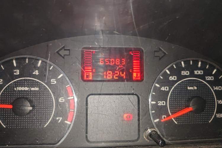 Used Wuling Rongguang V  Odometer Close Up
