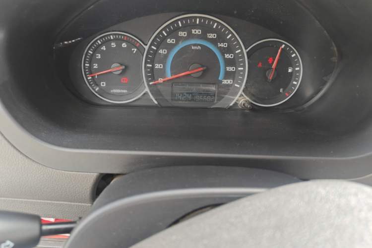 Used Wuling Rongguang V 2018 1.5L Standard Version Odometer Close Up