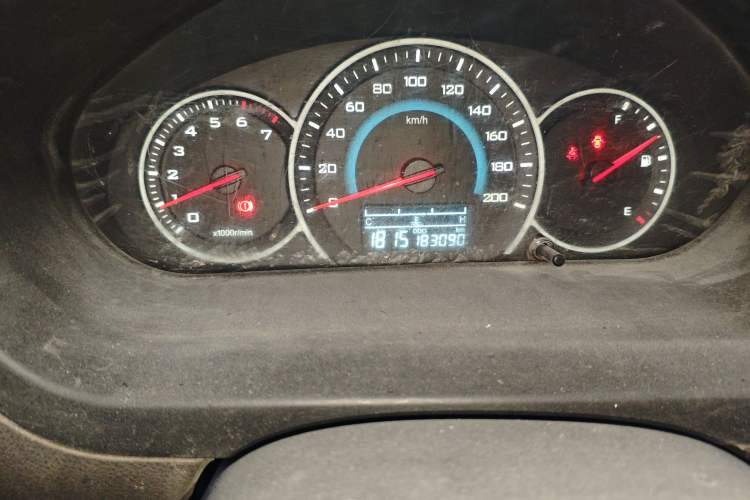 Used Wuling Rongguang V 2018 1.5L Standard Version Odometer Close Up