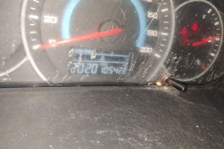 Used Wuling Rongguang V 2018 1.5L Standard Version Odometer Close Up