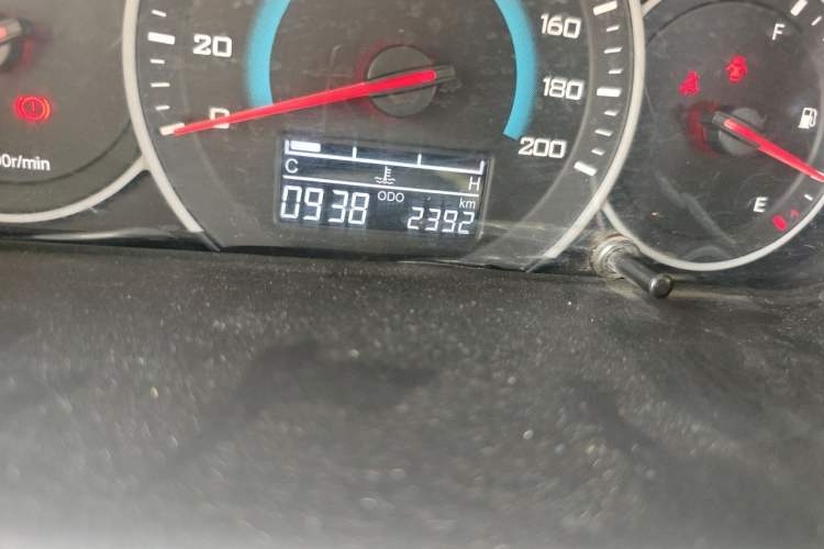 Used Wuling Rongguang V 2018 1.5L Standard Version Odometer Close Up