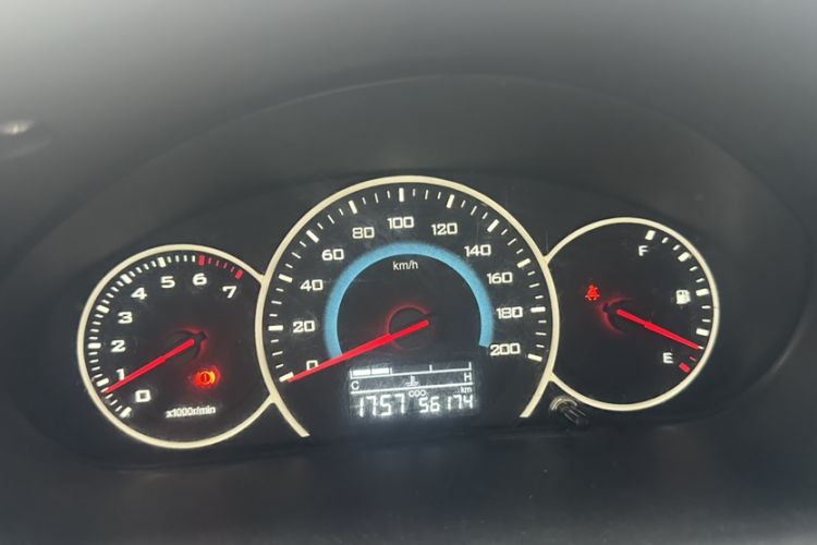 Used Wuling Rongguang V 2018 1.5L Standard Version Odometer Close Up