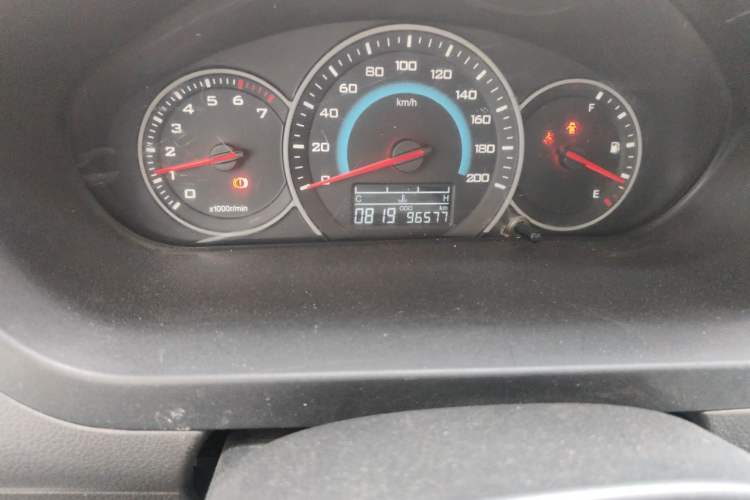 Used Wuling Rongguang V 2018 1.5L Standard Version Odometer Close Up