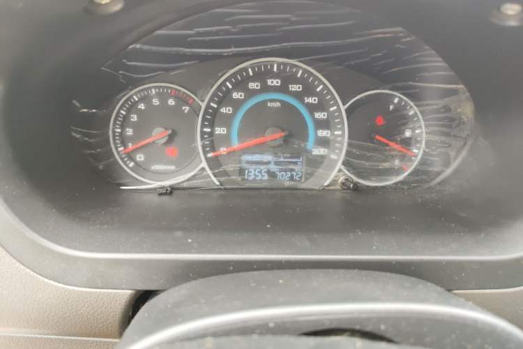 Used Wuling Rongguang V 2018 1.5L Standard Version Odometer Close Up