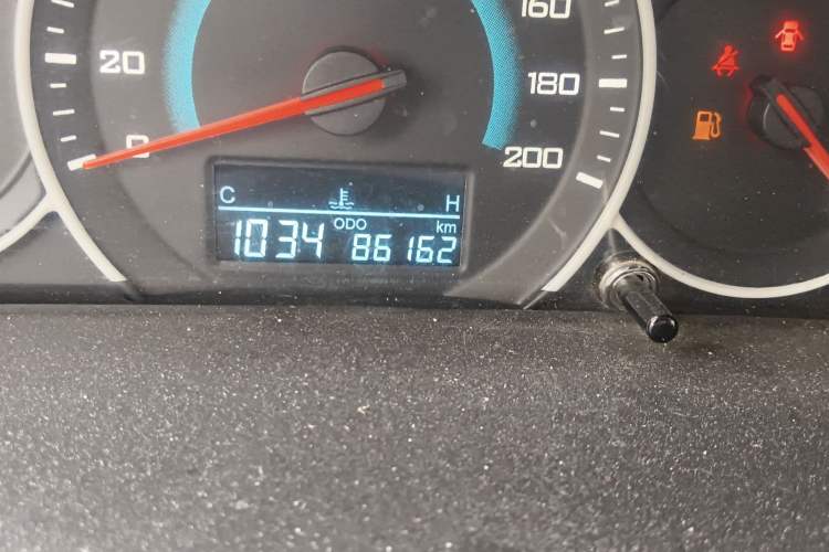 Used Wuling Rongguang V 2018 1.5L Standard Version Odometer Close Up