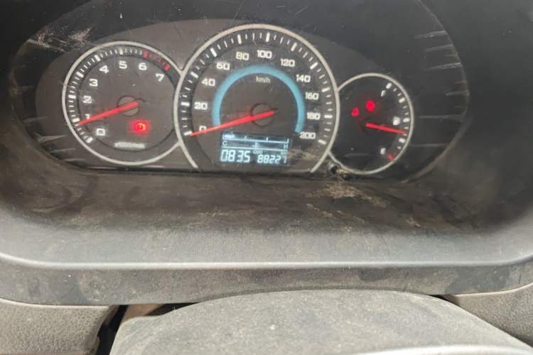 Used Wuling Rongguang V 2018 1.5L Standard Version Odometer Close Up