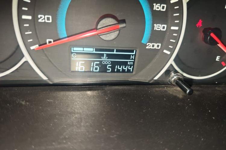 Used Wuling Rongguang V 2018 1.5L Standard Version Odometer Close Up