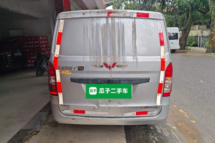 Used Wuling Rongguang V  Rear