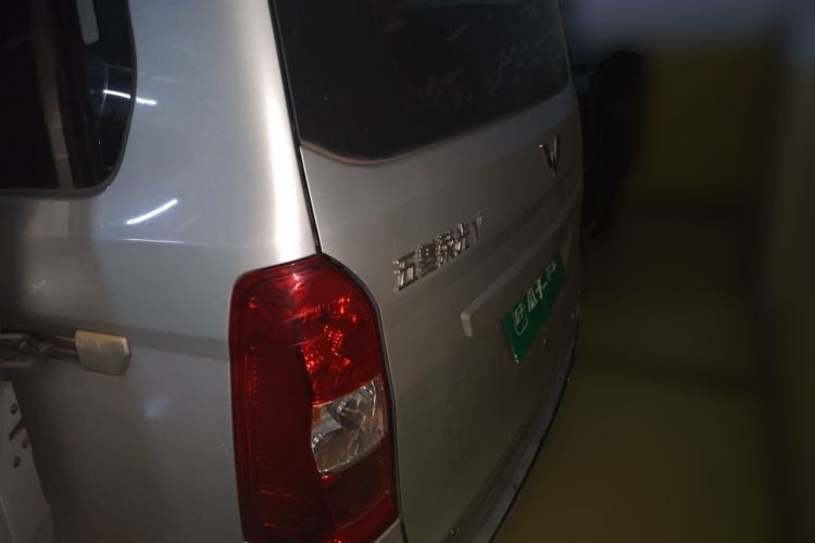 Used Wuling Rongguang V 2018 1.2L Standard Model Rear Left 45 Deg