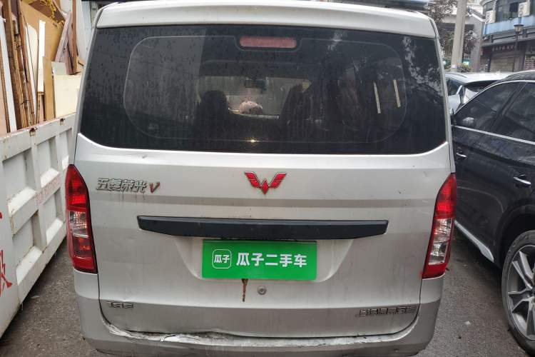Used Wuling Rongguang V 2018 1.5L Practical Version Rear