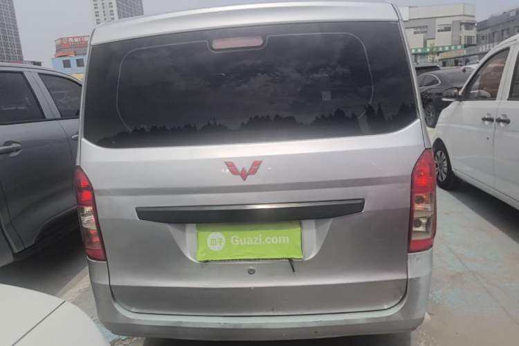 Used Wuling Rongguang V 2018 1.5L Practical Version Rear