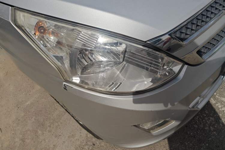 Used Wuling Rongguang V 2018 1.5L Standard Version Right Front Headlight