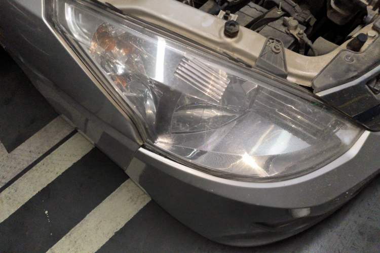 Used Wuling Rongguang V 2018 1.5L Standard Version Right Front Headlight