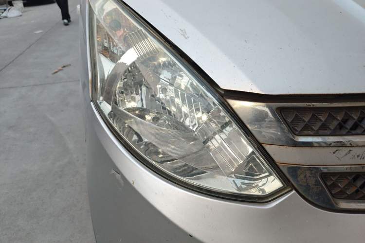 Used Wuling Rongguang V 2018 1.5L Standard Version Right Front Headlight