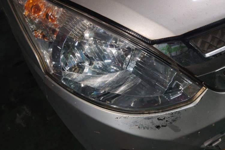 Used Wuling Rongguang V 2018 1.5L Standard Version Right Front Headlight