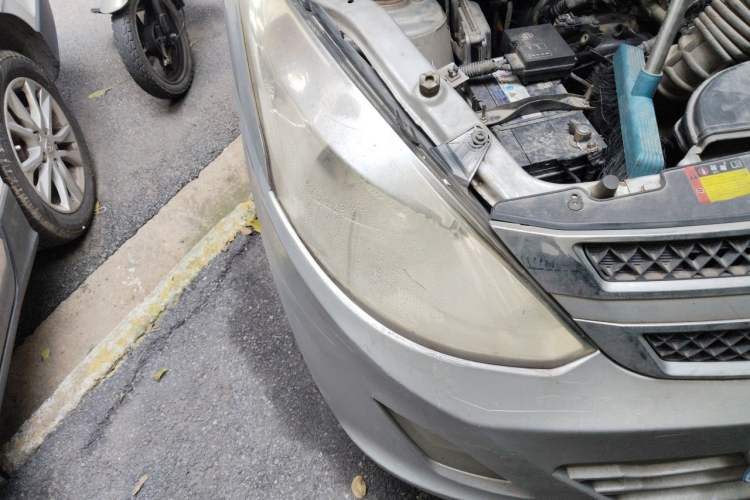 Used Wuling Rongguang V 2018 1.5L Practical Version Right Front Headlight
