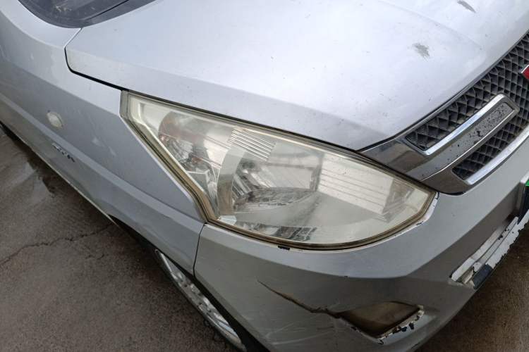 Used Wuling Rongguang V 2018 1.5L Standard Version Right Front Headlight