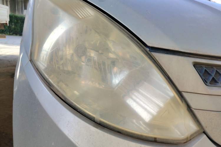 Used Wuling Rongguang V 2018 1.5L Practical Version Right Front Headlight