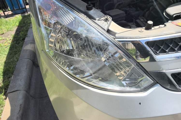 Used Wuling Rongguang V 2018 1.5L Standard Version Right Front Headlight