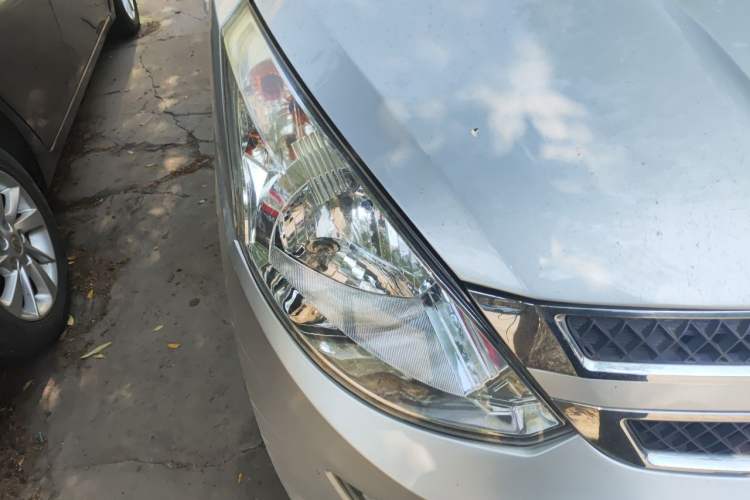 Used Wuling Rongguang V 2018 1.5L Standard Version Right Front Headlight