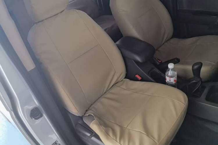 Used Wuling Rongguang V 2018 1.5L Standard Version Right Front Seat