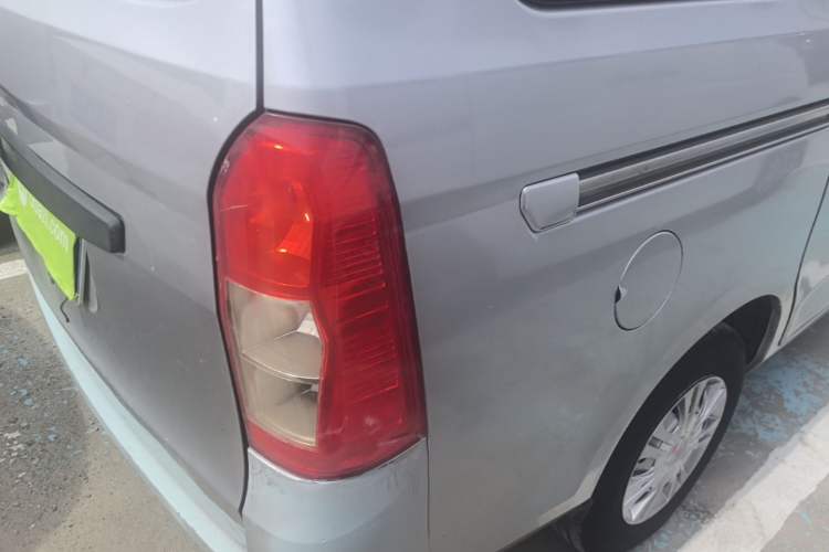 Used Wuling Rongguang V 2018 1.5L Practical Version Right Rear Taillight