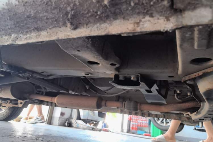 Used Wuling Rongguang V 2018 1.5L Standard Version Right Side Sill