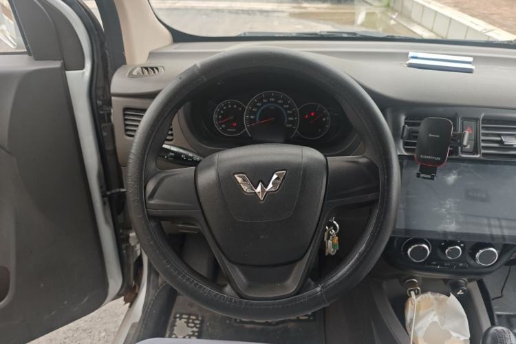 Used Wuling Rongguang V 2018 1.5L Standard Version Steering Wheel